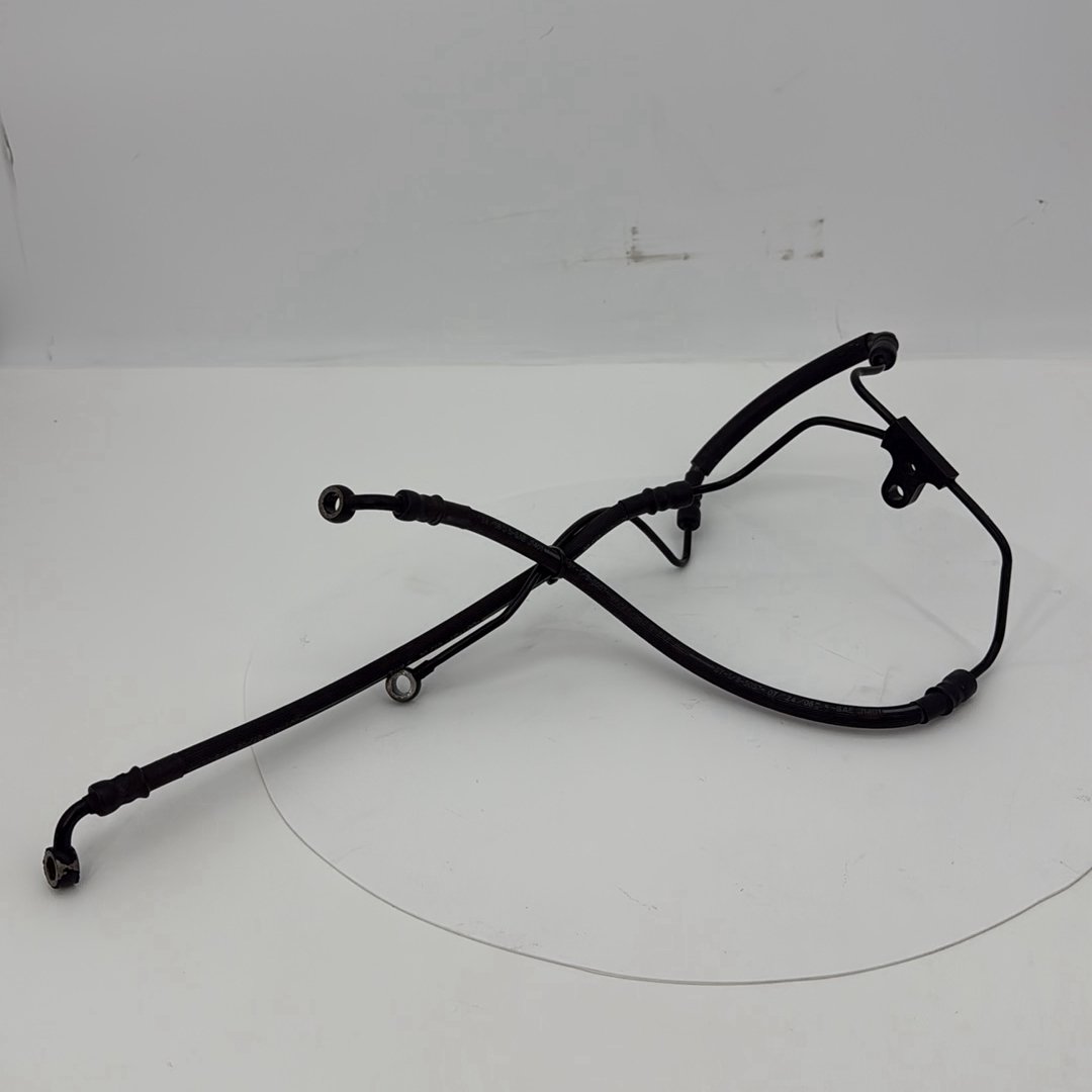 2007 - 2012 Harley-Davidson Touring Street Glide Front Brake Hose Line Pipe  	43349-96B