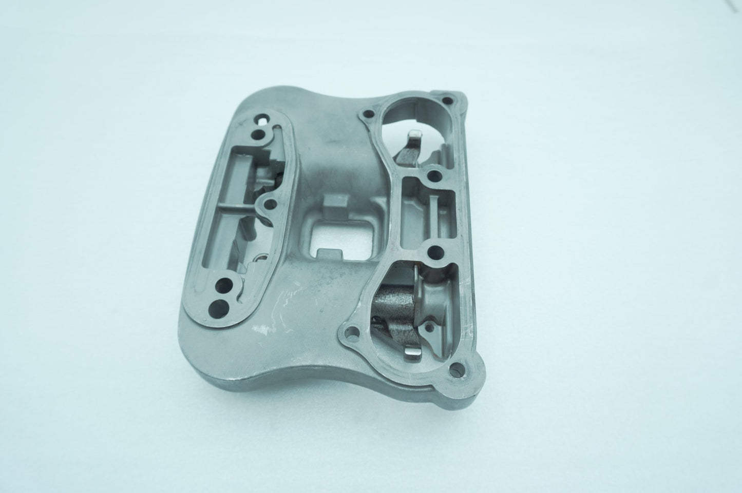 1991 - 2003 Harley-Davidson Sportster  Twin Cam Lower 1 Rocker Box 17543-99A 17501-86B