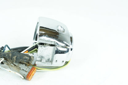 1999 - 2006 Harley-Davidson Touring Road King Classic Left Turn Signal Headlight Switches Controls  	71685-06A