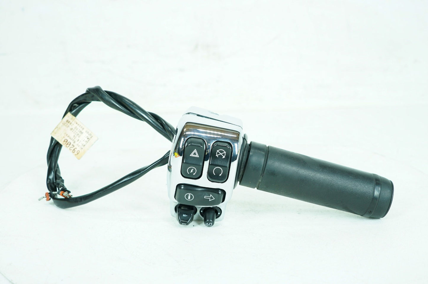 2017 - 2025 Harley-Davidson Touring Electra Glide Ultra Right Engine Start Kill Switches Controls 71500129B