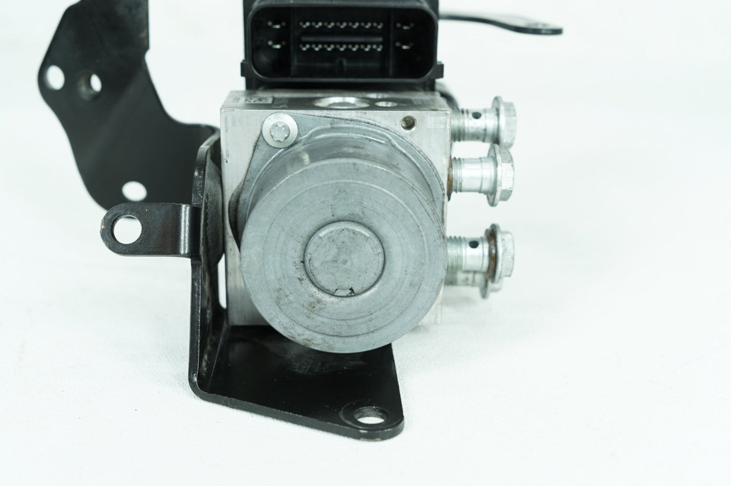 2018 - 2026 Harley-Davidson Softail Low Rider S ABS Brake Pump & Control Module 41100044C