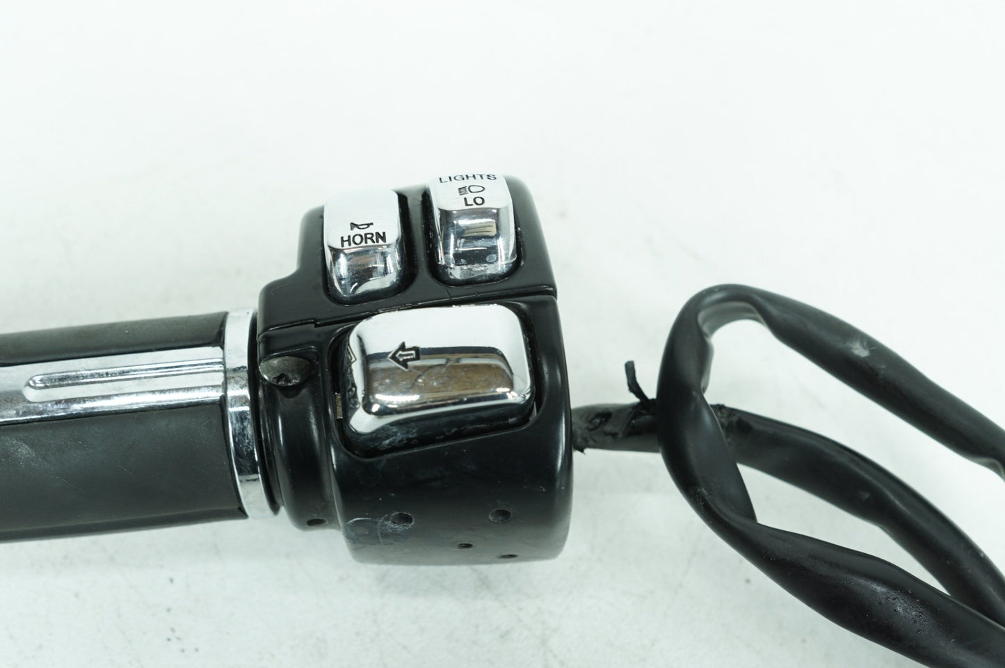 1999 - 2006 Harley-Davidson Softail Heritage Classic Left Turn Signal Headlight Switches Controls 71685-06A