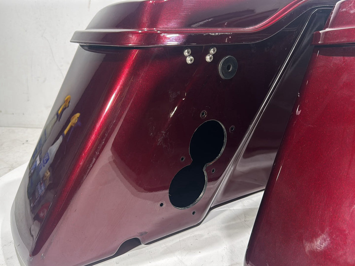 2014 Harley Street Glide OEM Left 1 Saddlebag Luggage NO Key SCRATCHED