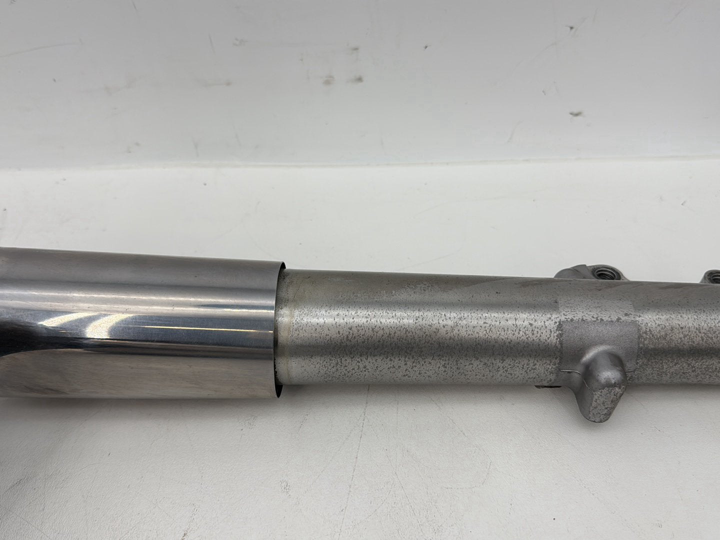 2007 - 2011 Harley-Davidson Touring Electra Glide Ultra Front Triple Tree Set & LH RH Fork Legs Sliders 45435-10