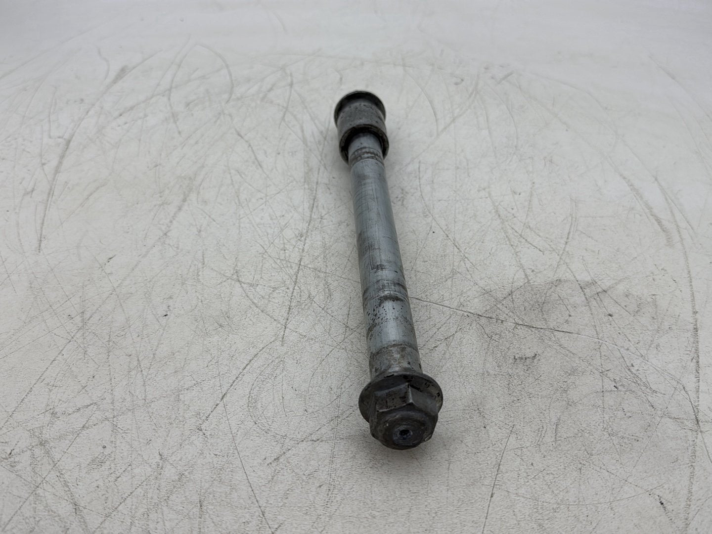 2006 Harley Sportster XL883L 883 Low OEM Rear Wheel Axle Bolt Shaft 41176-05