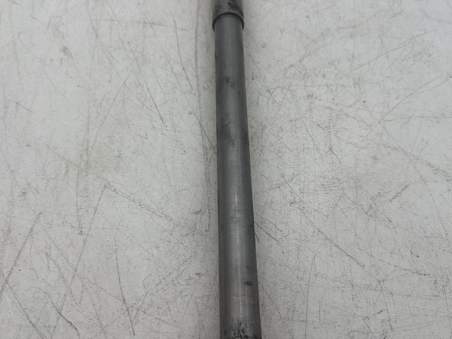 2005 Harley Dyna FXDWG Wide Glide OEM Front Wheel Axle Bolt Shaft
