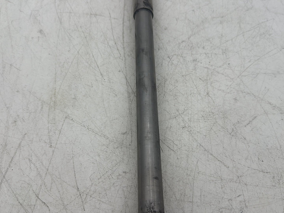 2005 Harley Dyna FXDWG Wide Glide OEM Front Wheel Axle Bolt Shaft 43346-83B
