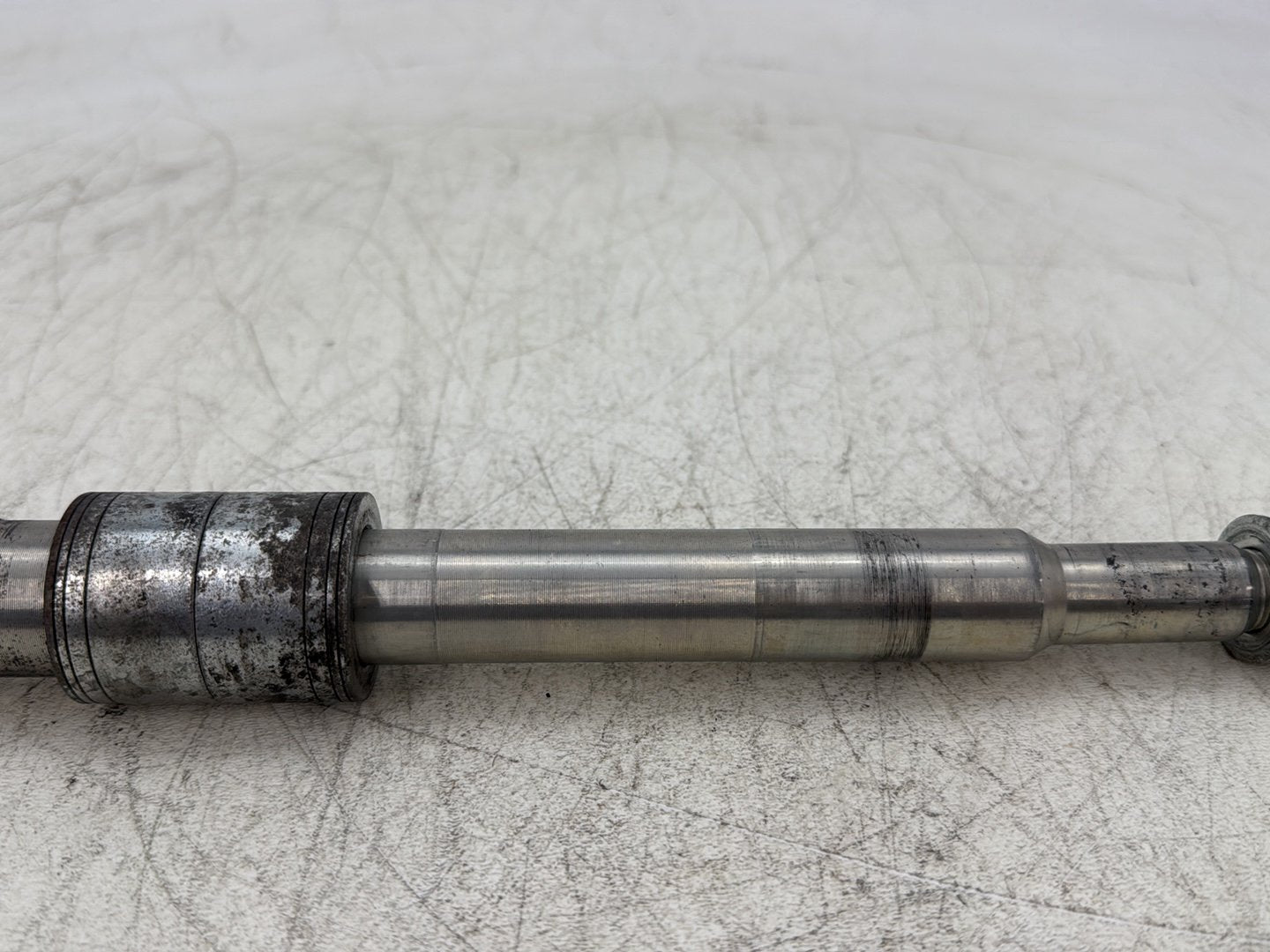 2012 Harley Dyna Super Glide Custom FXDCI OEM Front Wheel Axle Bolt Shaft