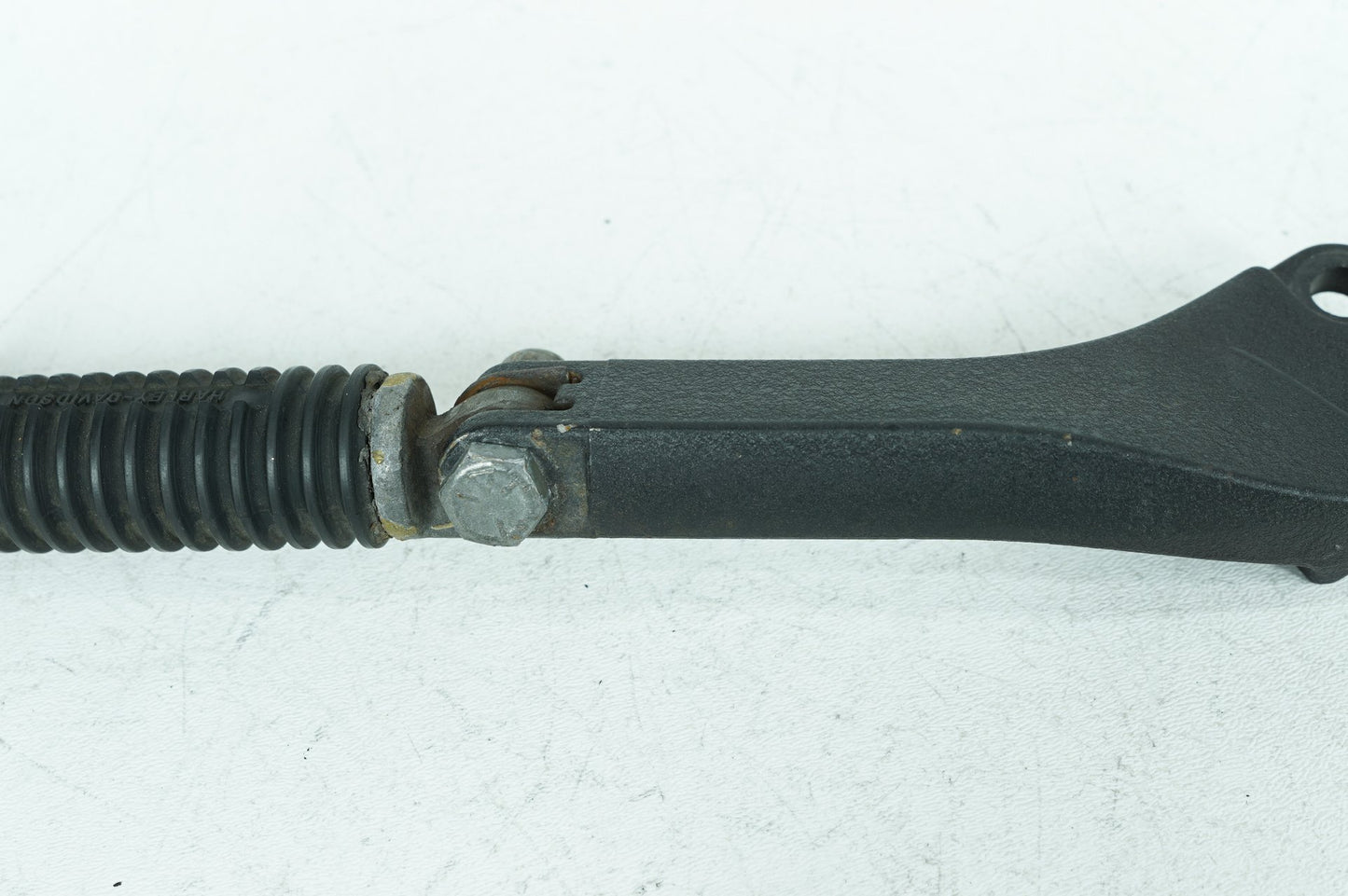 2007 - 2017 Harley-Davidson Dyna Super Glide Right Foot Rest Support Bracket Peg 33032-99