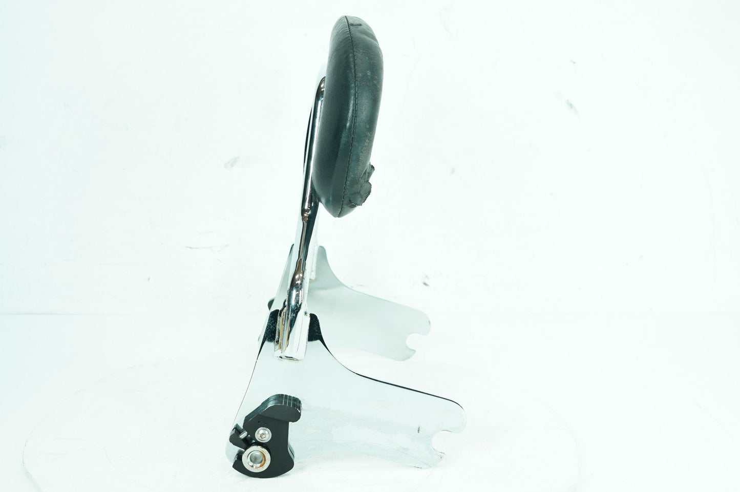 2008 Harley Touring FLHT Electra Glide OEM Rear Sissy Bar w/ Backrest Cushion Pad
