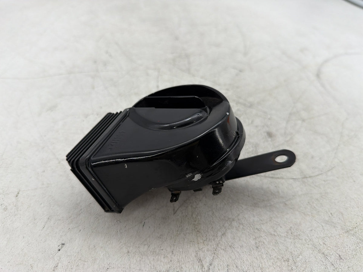 2010 Harley Road King Touring Police OEM Signal Horn Klaxon Beep 69060-90F