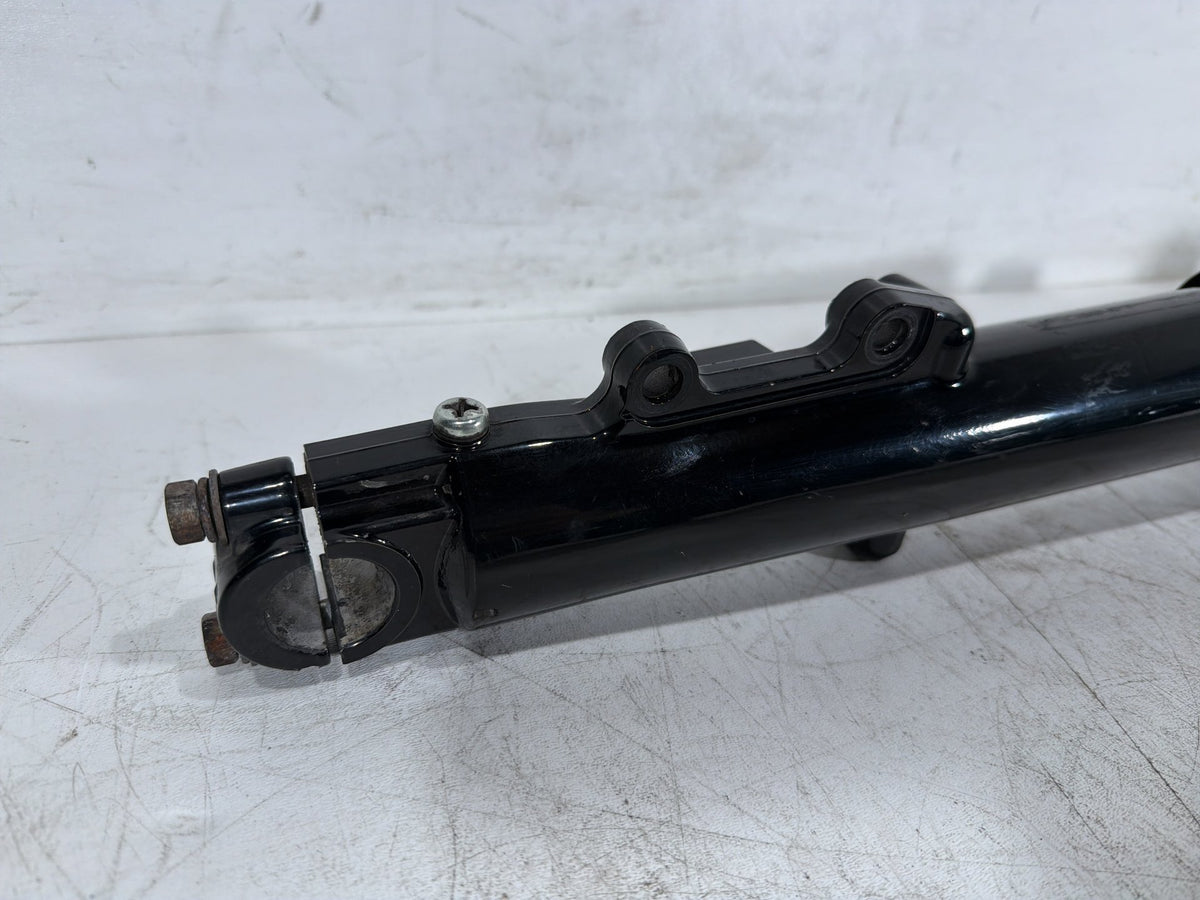 2006 Harley Electra Glide Touring Classic OEM Front Triple Tree Set & LH RH Fork Legs Sliders