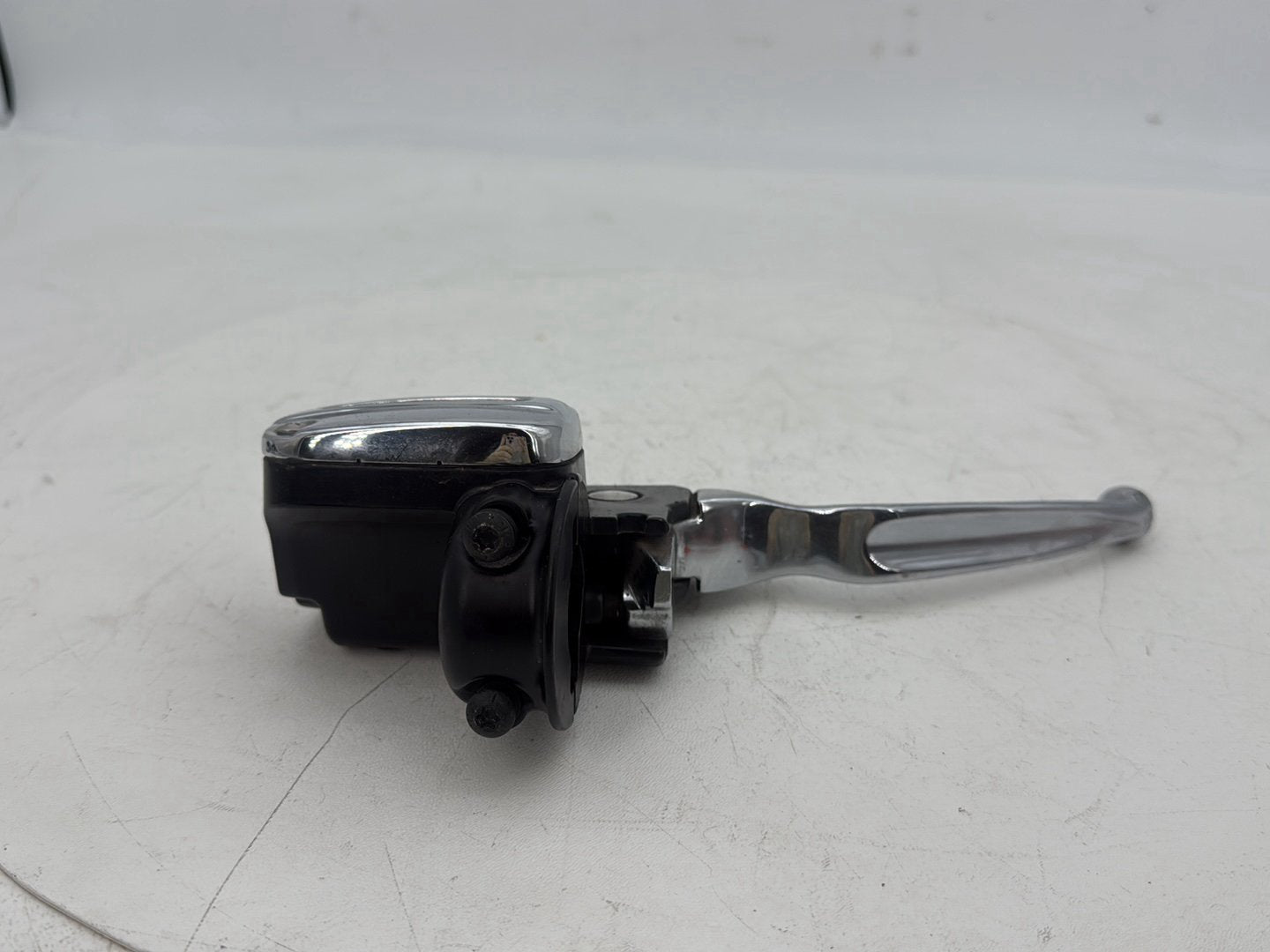 2007 - 2012 Harley-Davidson Touring Electra Glide Ultra Front Right Brake Lever Master Cylinder 	44551-08