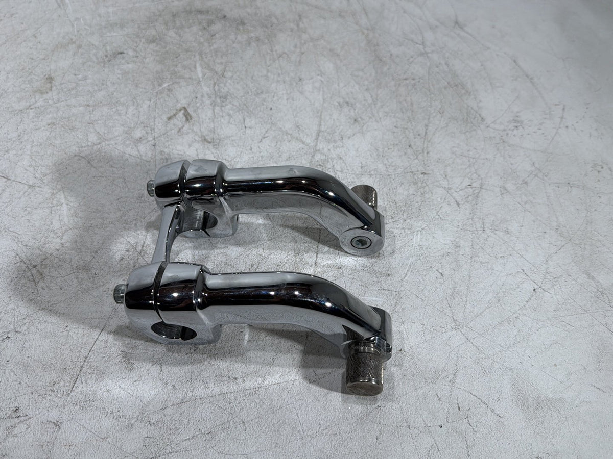 2014 Harley Dyna Low Rider FXDL OEM Front Handlebar Riser Top Clamp