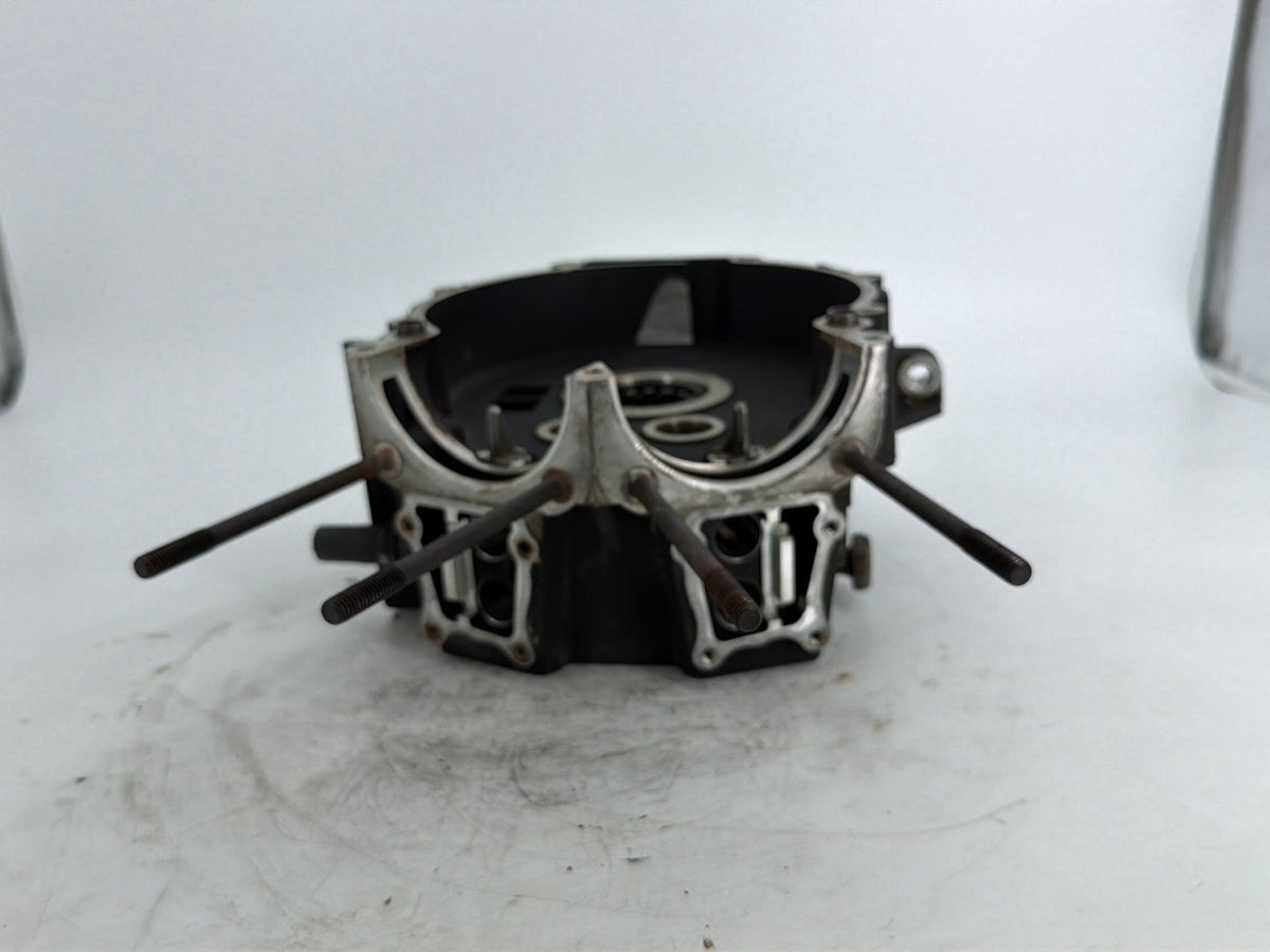 2005 Harley Touring FLHTCUI Electra Glide Ultra OEM Crankcase Shaft Engine Motor Cover