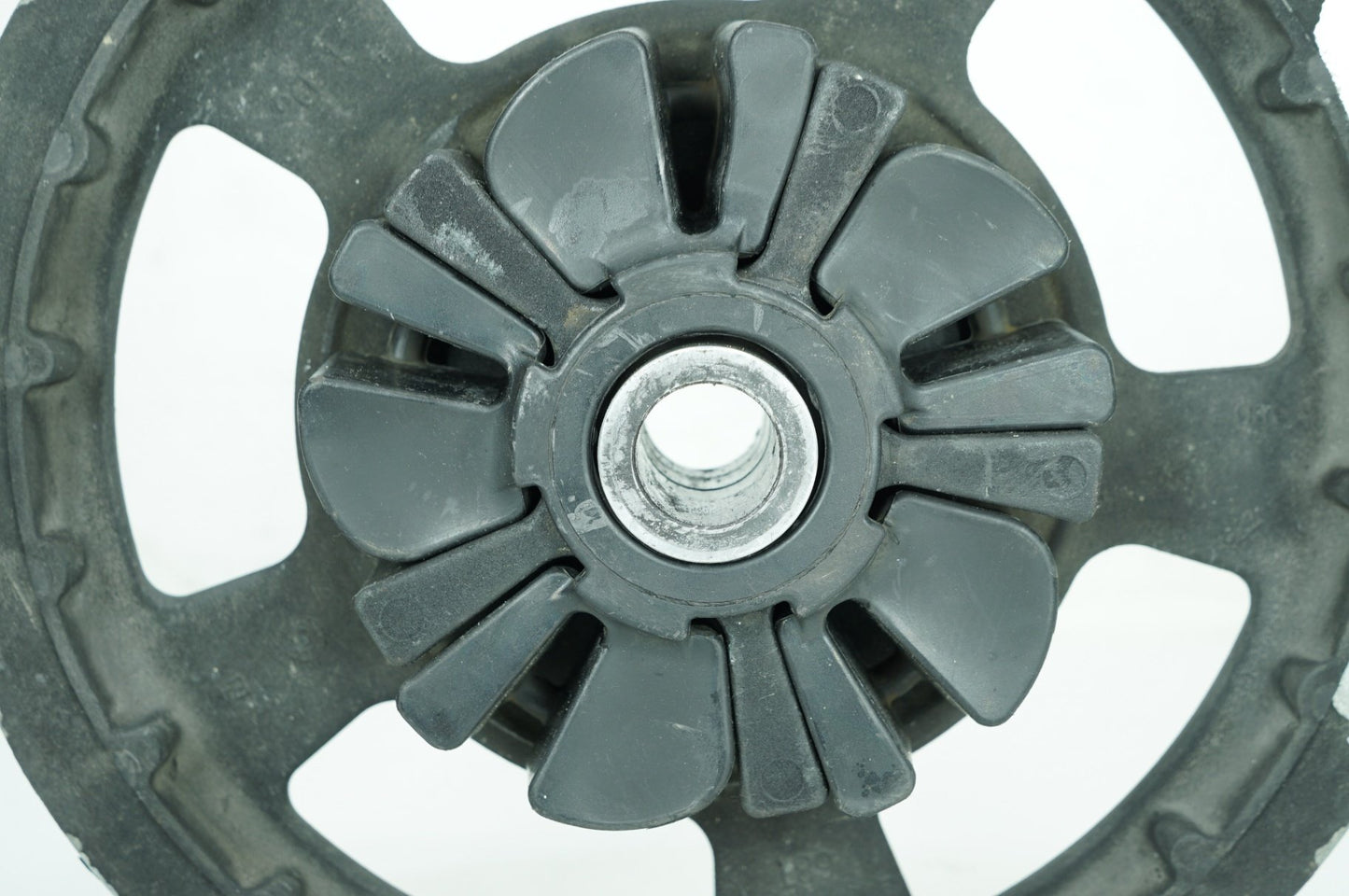 2009 - 2016 Harley-Davidson Touring Street Glide Rear Driver Pulley Sprocket 40217-09