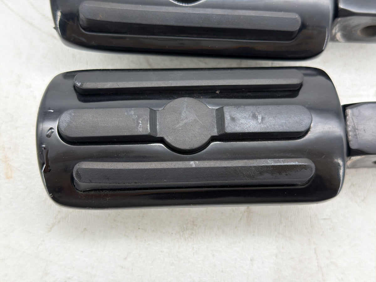 2020 Harley Softail Standard FXST OEM Left & Right Step Foot Rest Pegs