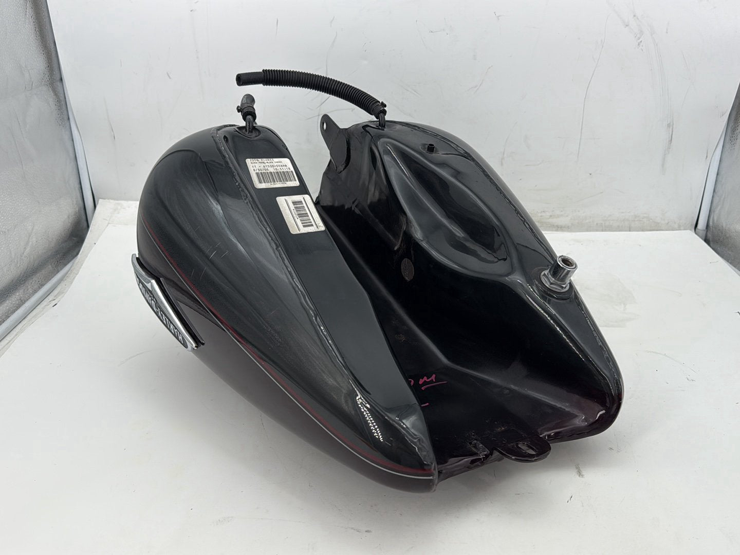 2006 Harley Road King Touring FLHRCI Classic OEM Fuel Gas Tank Gasoline Reservoir