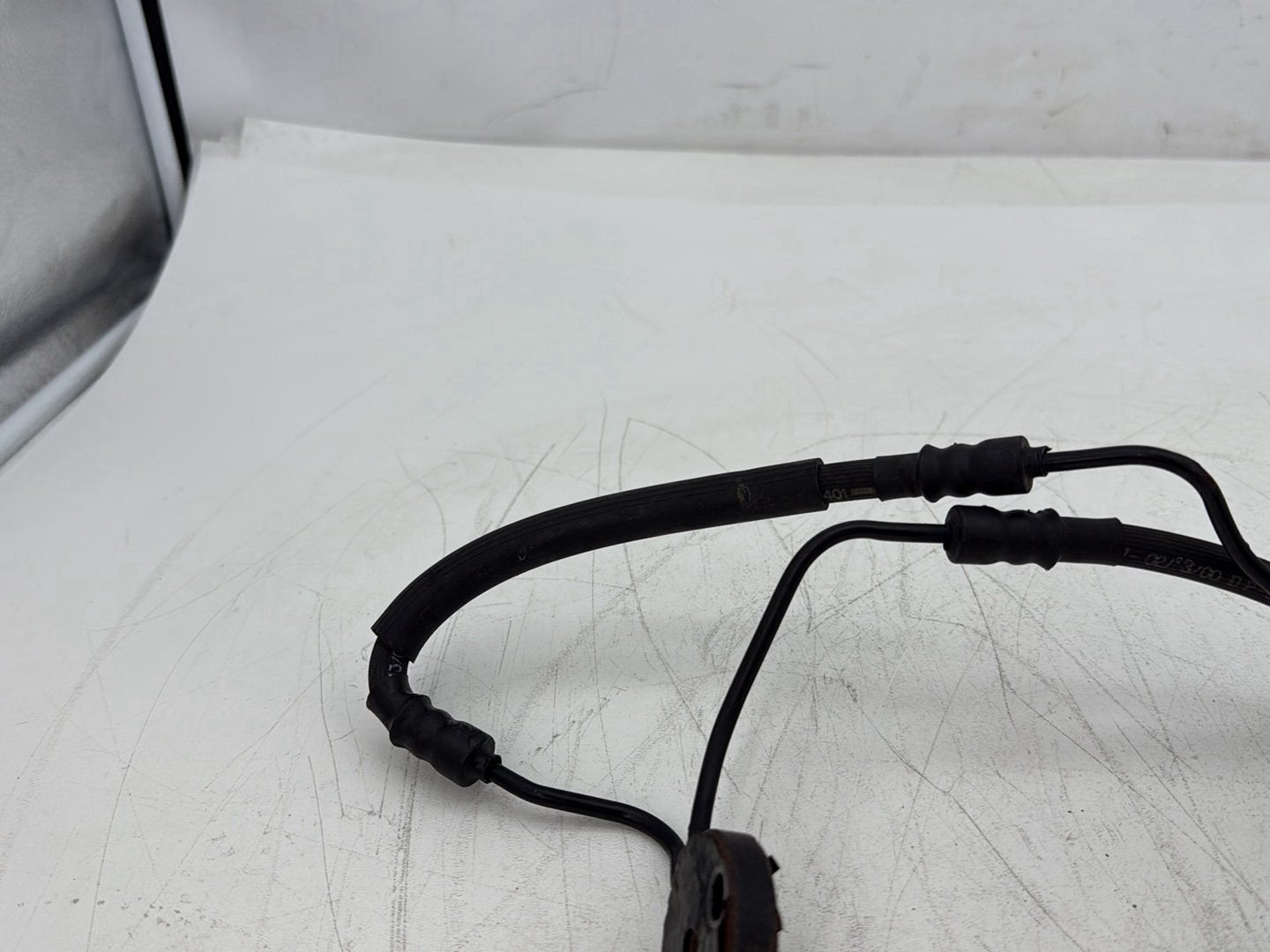 2000 Harley Touring FLHTCUI Electra Glide Ultra OEM Front Brake Hose Line Pipe