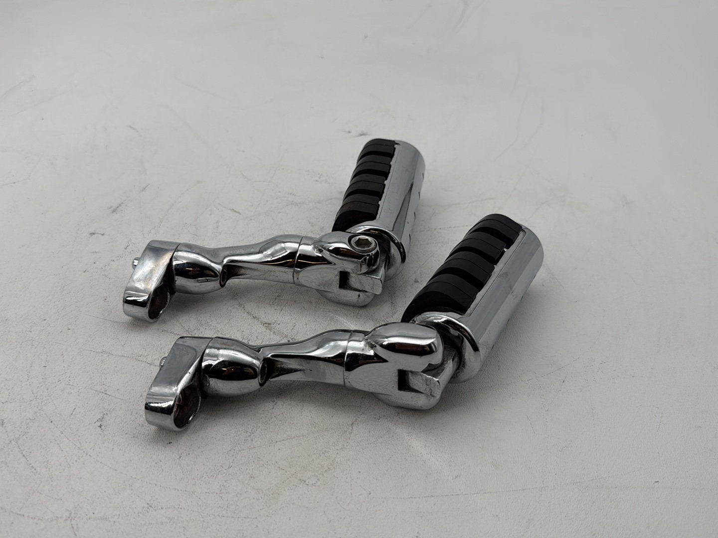 2007 Harley Touring FLHTP Electra Glide Police OEM Passenger Left & Right Foot Pegs