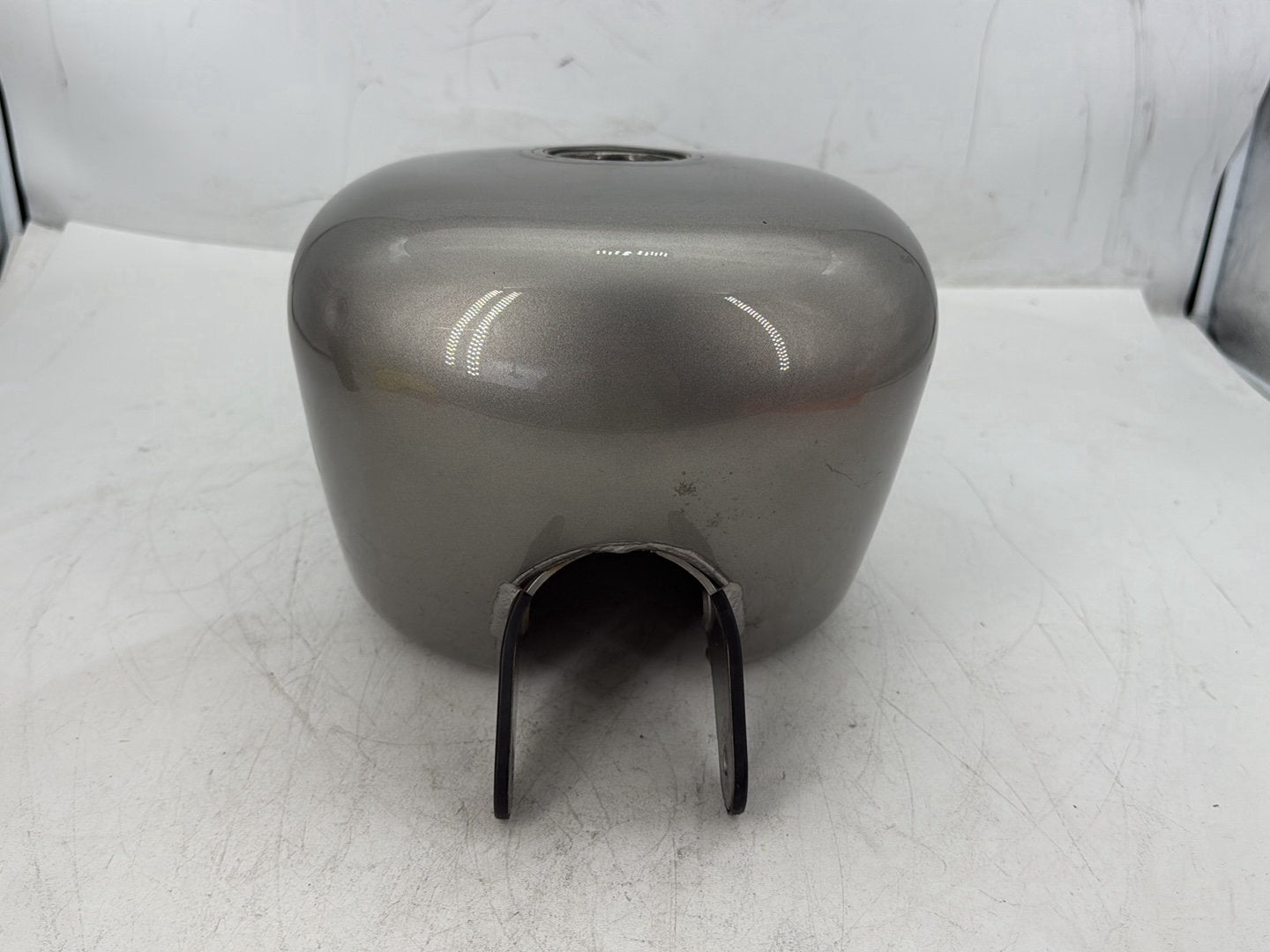 2009 Harley Sportster 883 Low XL883L OEM Fuel Gas Tank Gasoline Reservoir