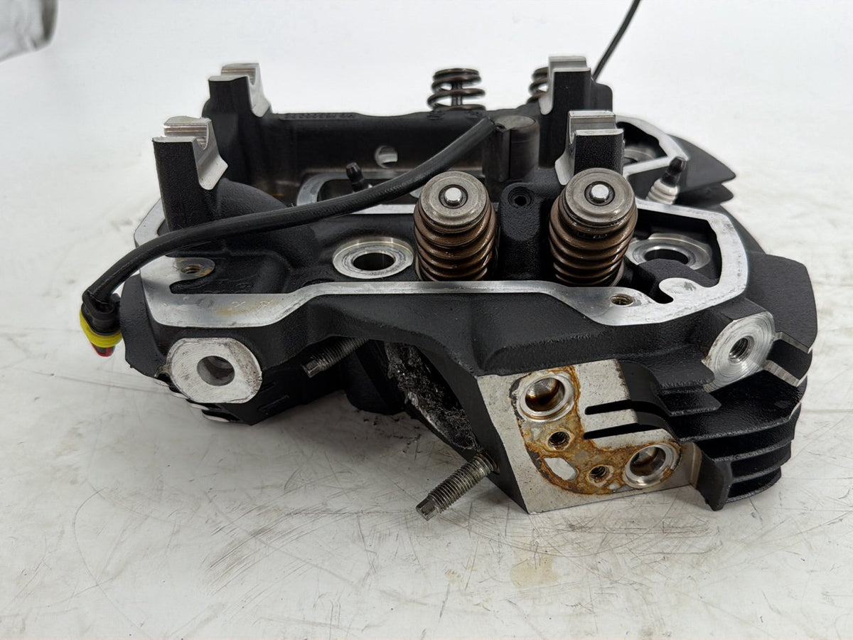 2017 Harley Touring FLHXS Street Glide OEM Front Twin Cam Engine Cylinder Head