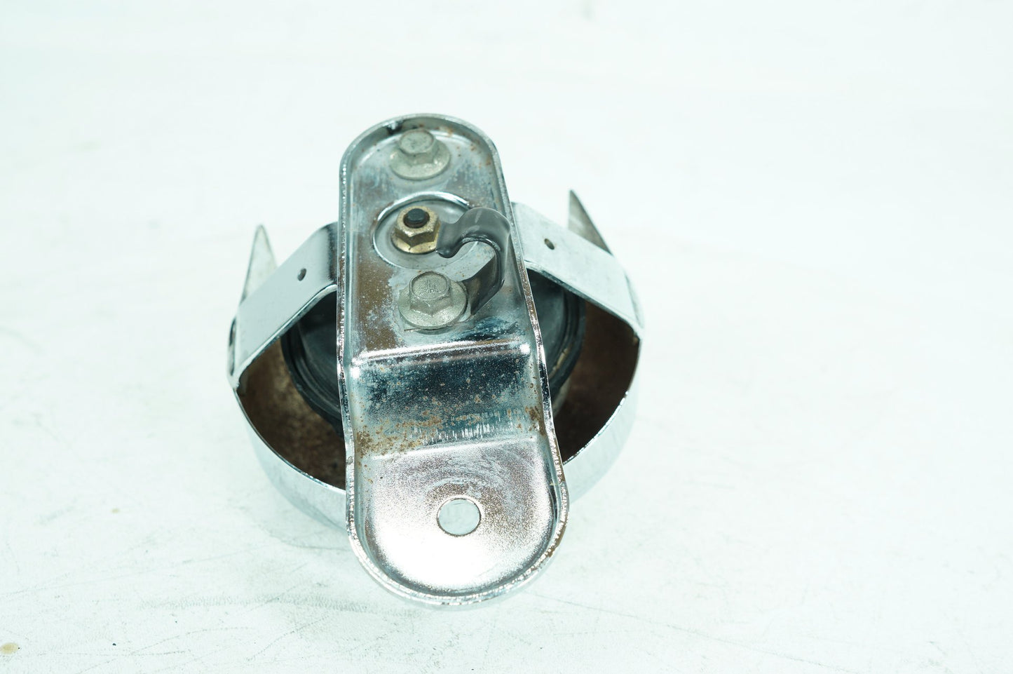 2007 - 2012 Harley-Davidson Touring Electra Glide Classic Horn Signal Klaxon Chrome Cover 69012-93A