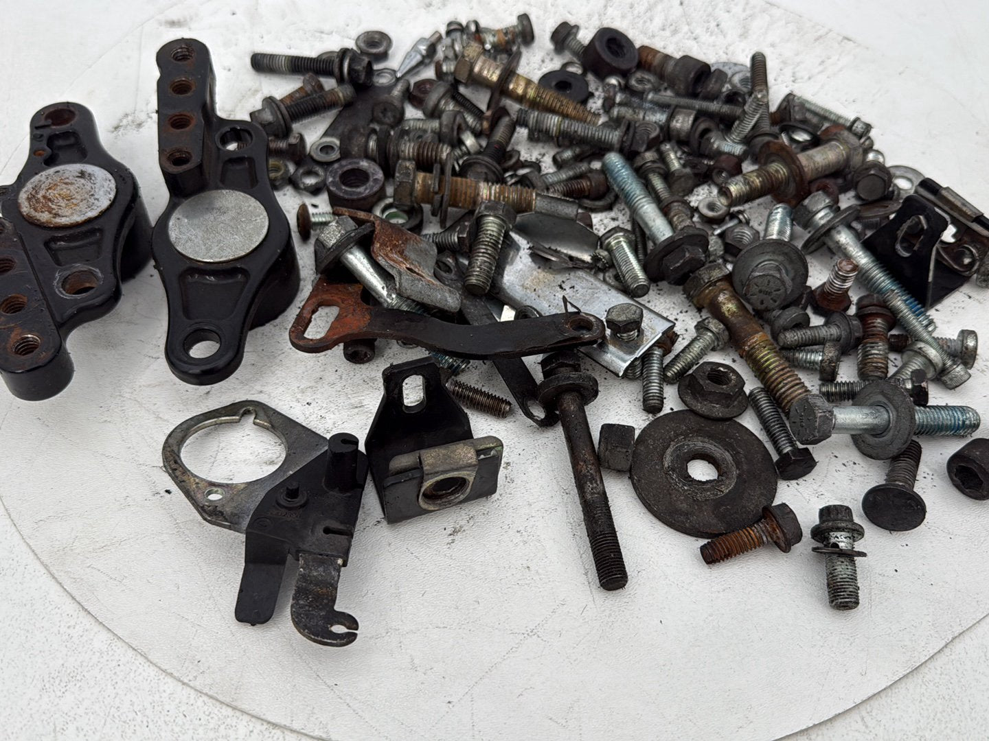 2007 - 2012 Harley-Davidson Touring Street Glide Hardware Bolts Nuts & Brackets w/ Left right Rear Fork Swingarm brackets