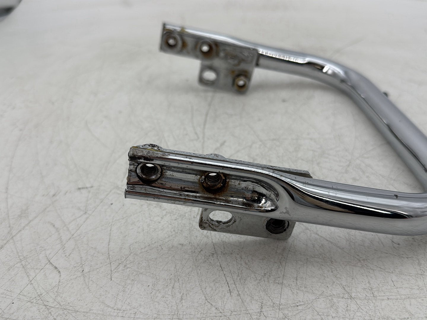 2006 Harley Electra Glide Touring Classic FLHTCI OEM Rear License Plate Support Bar Holder