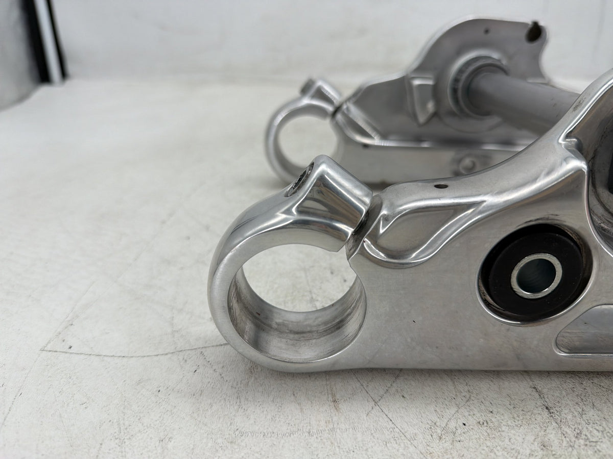 2012 Harley Dyna Fat Bob FXDF 103 OEM Front Fork Upper Lower Triple Tree