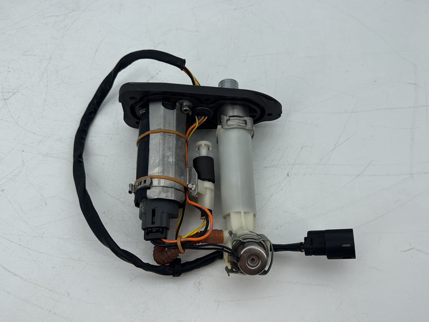 2009 Harley Sportster XL1200 1200 Low OEM Fuel Pump Gas Gasoline Petrol Sending