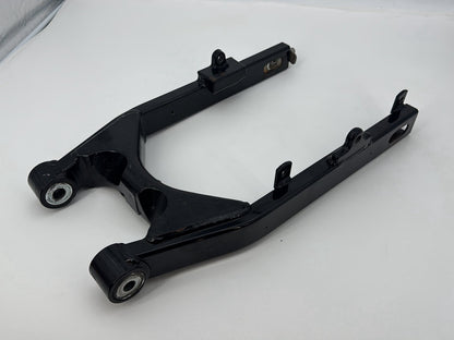 1999 - 2006 Harley-Davidson Dyna Wide Glide Rear Fork Swingarm Swing Arm 47820-90A