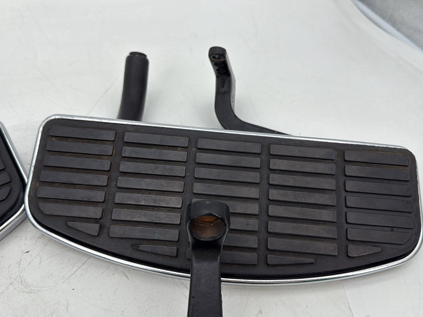 95 Harley Electra Touring Classic Left Right Driver &amp; Pass Floorboard Foot Rest