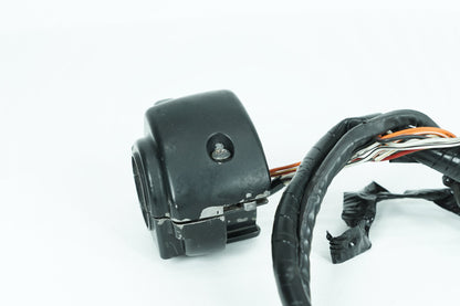 2007 - 2012 Harley-Davidson Softail Standard Right Engine Start Kill Switches Controls  	71684-06A