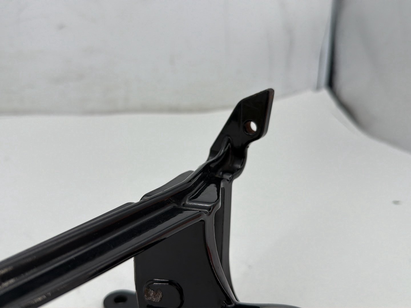 2011 Harley Heritage Softail Classic FLSTC OEM Left 1 Footboard Mount Bracket