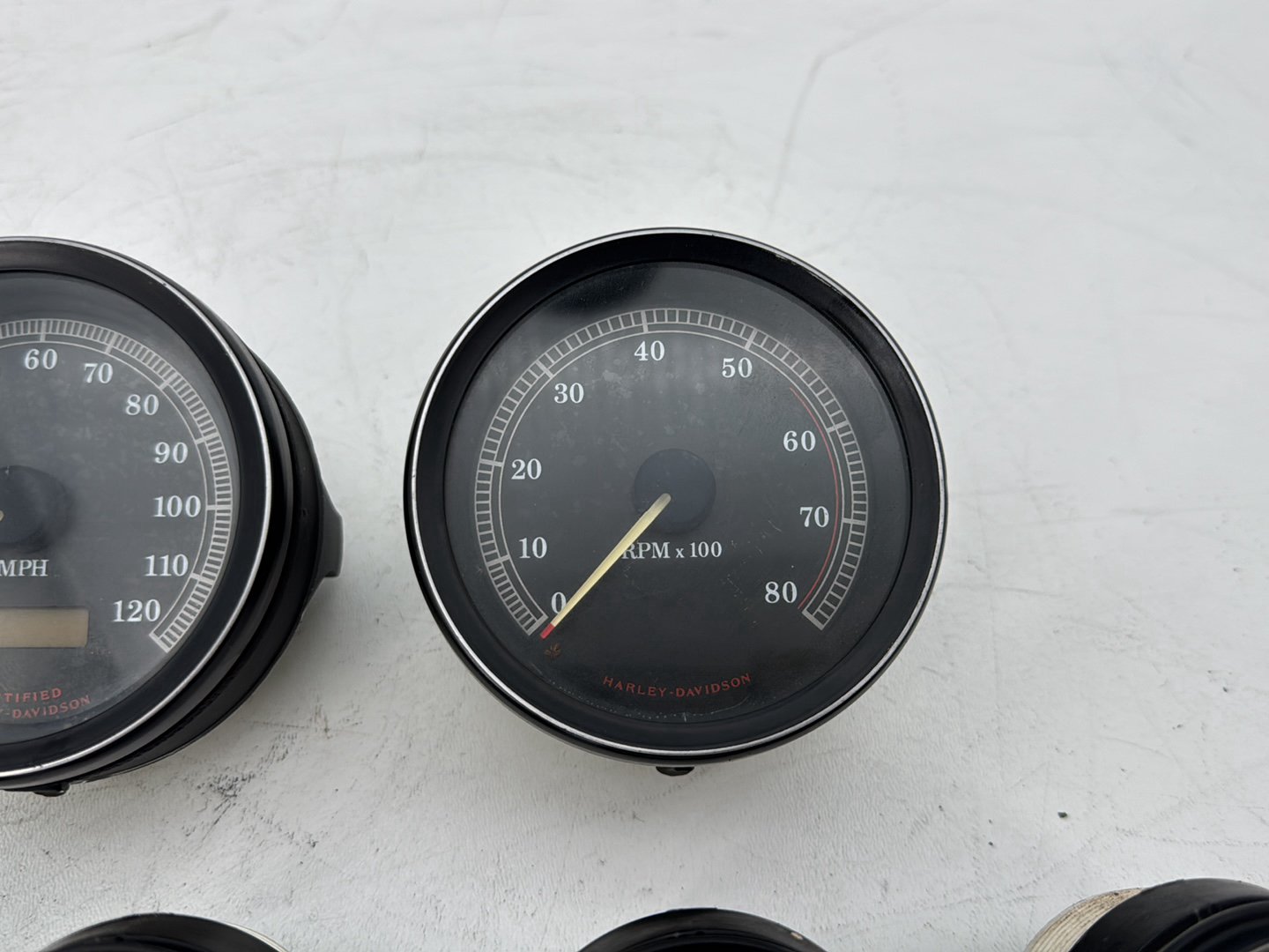 1999 - 2006 Harley-Davidson Touring Electra Glide Classic Air Oil Volt Fuel Tacho Speedo Gauges 60677-94A