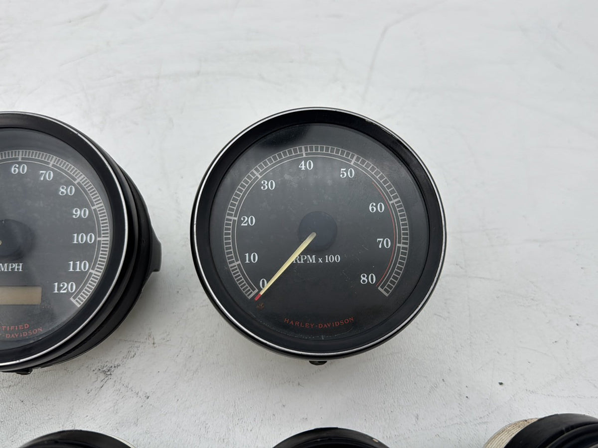 1999 - 2006 Harley-Davidson Touring Electra Glide Classic Air Oil Volt Fuel Tacho Speedo Gauges 60677-94A