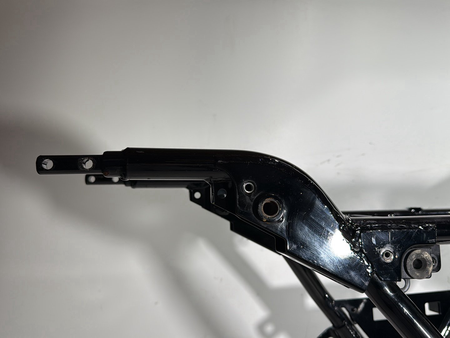 2006 Harley Road King Touring FLHRCI Classic OEM Body Main Frame Chassis SLVG
