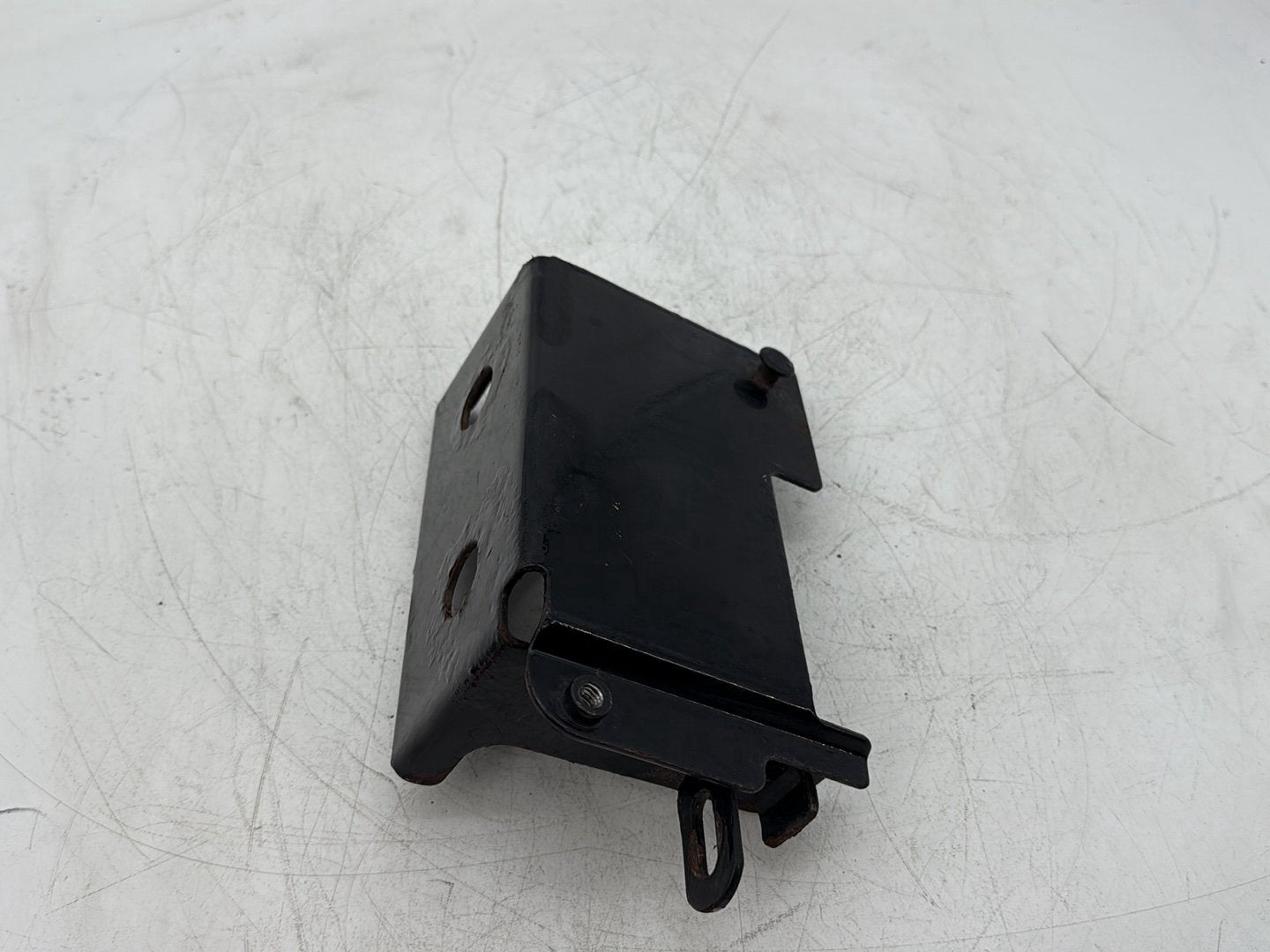2005 Harley Dyna FXDWG Wide Glide OEM Battery Tray Bracket Holder Carrier
