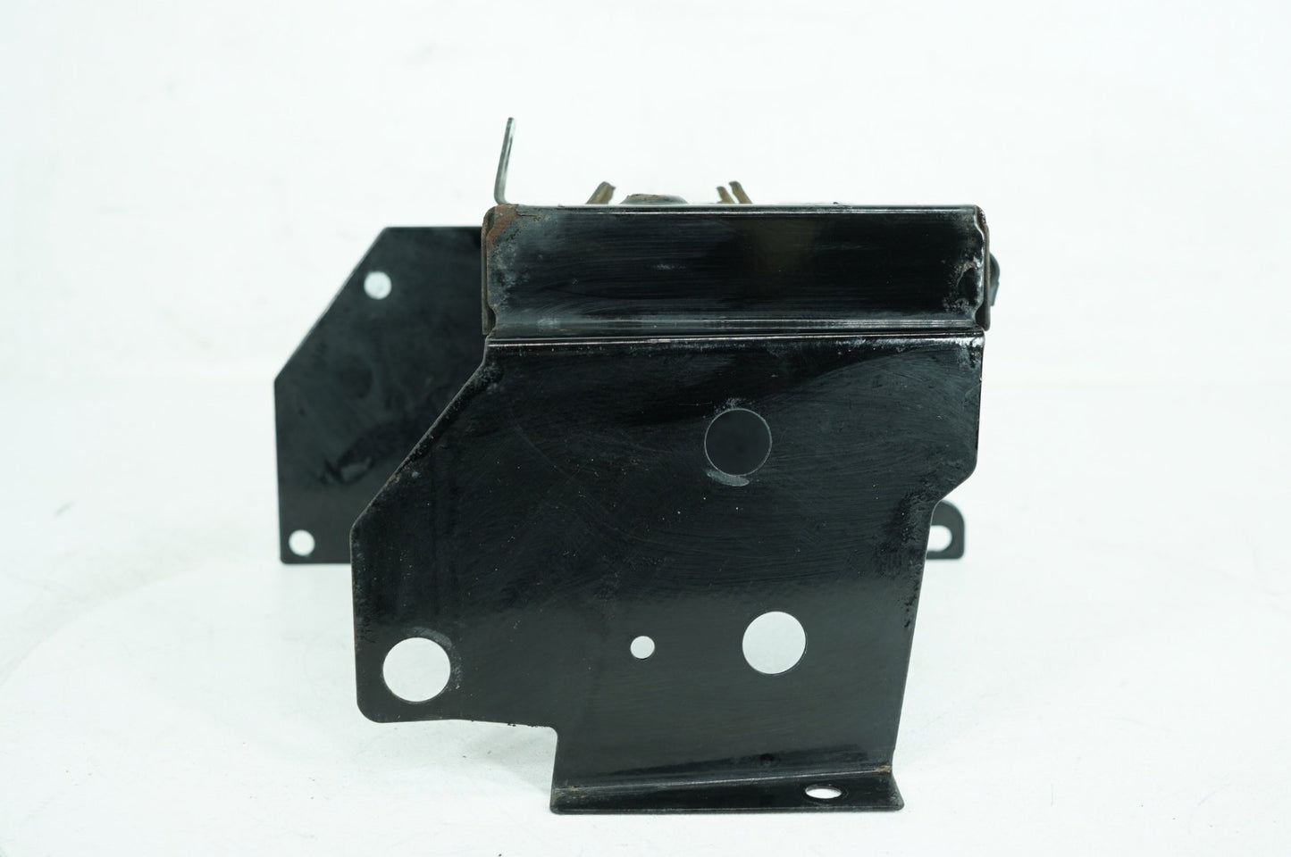 2007 - 2011 Harley-Davidson Touring Road King Classic Battery Tray Bracket Holder Carrier 66281-02A