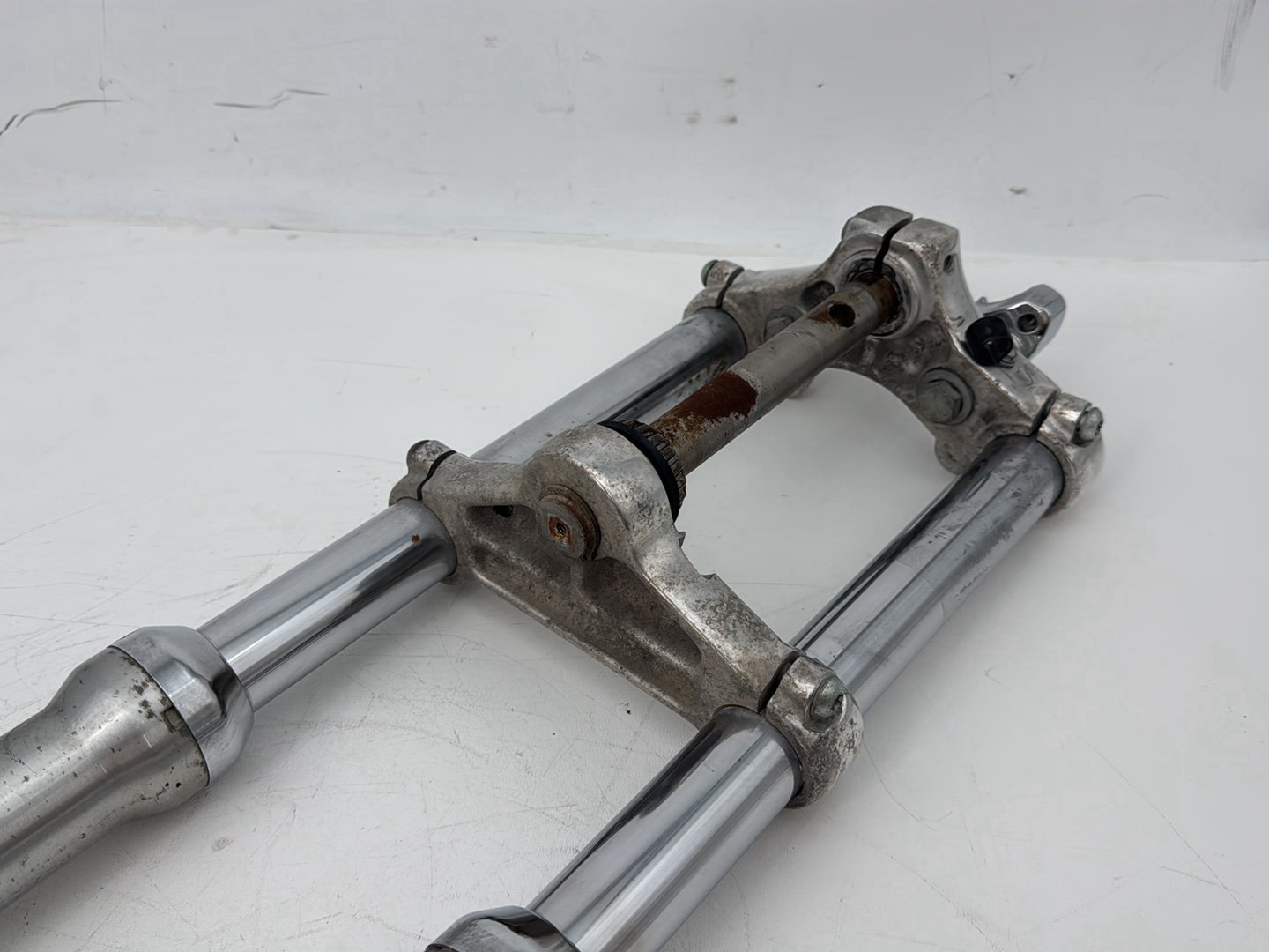 2009 Harley Sportster 1200 Low OEM Front Triple Tree Set LH RH Fork Legs Sliders