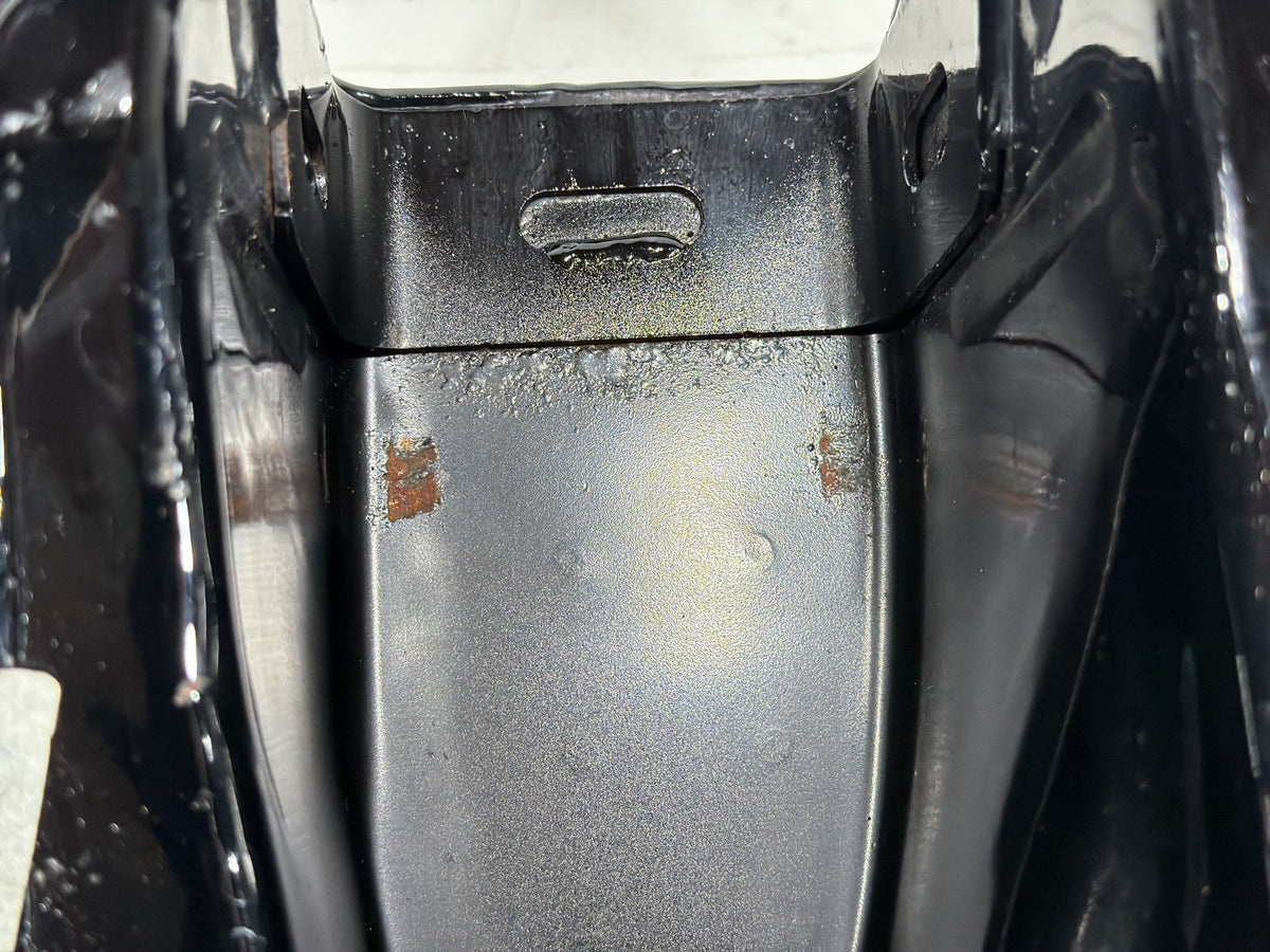 2009 Harley Street Glide Touring FLHX OEM Fuel Gas Tank Gasoline Reservoir