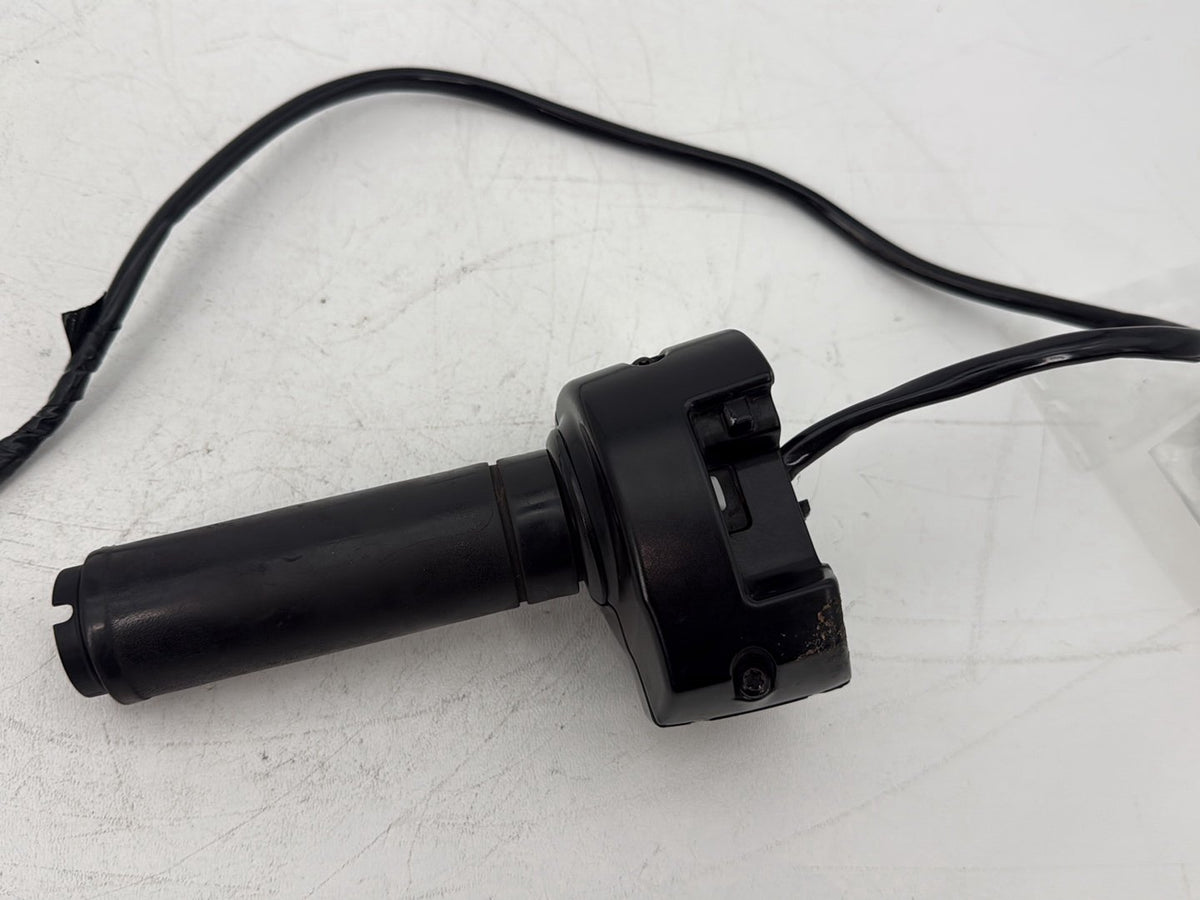 2015 Harley Touring Street Glide OEM Right Engine Start Kill Switches Controls