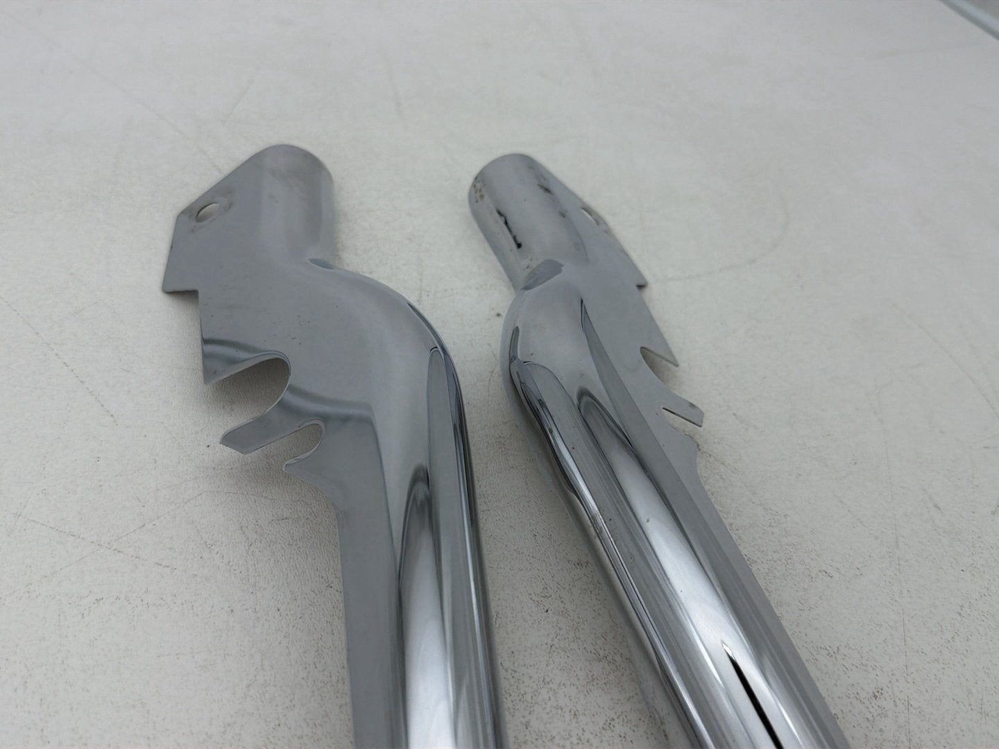 1984 - 1998 Harley-Davidson Touring Electra Glide Classic Left Right Saddlebag Fender Struts Brackets 47551-79B