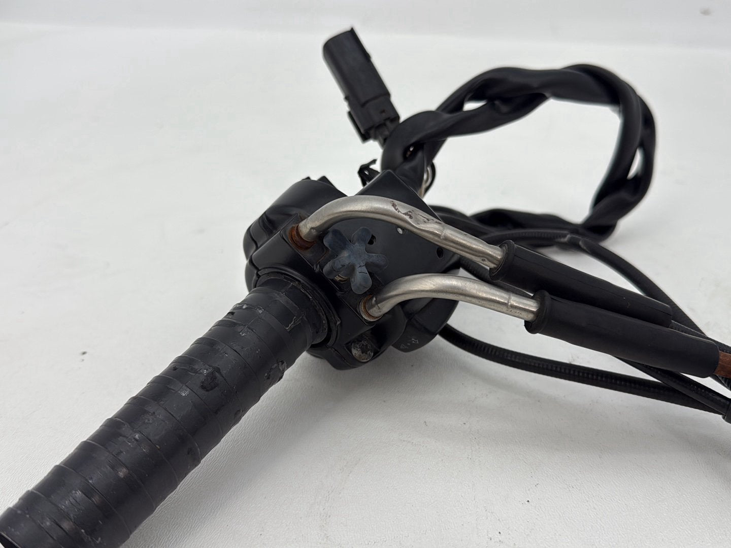 Harley-Davidson Misc  Right Engine Start Kill Switches Controls 71684-06