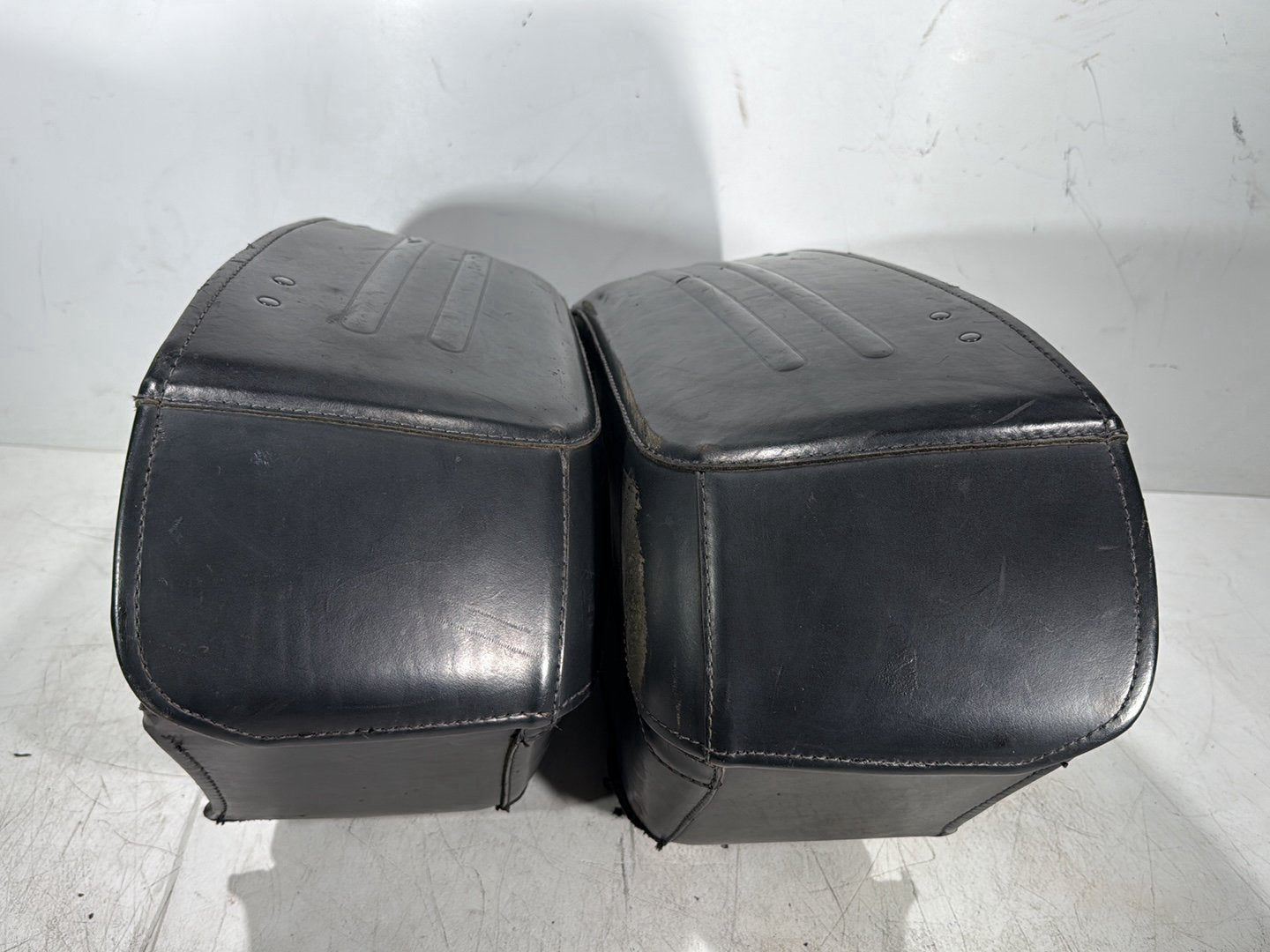 2004 Harley Road King Touring Custom FLHRSI OEM Rear Left Right Saddlebags Luggage Leather