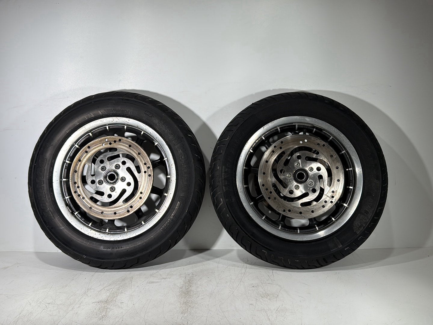 1999 - 2006 Harley-Davidson Touring Electra Glide Front & Rear Wheel Rim Tire 43493-00