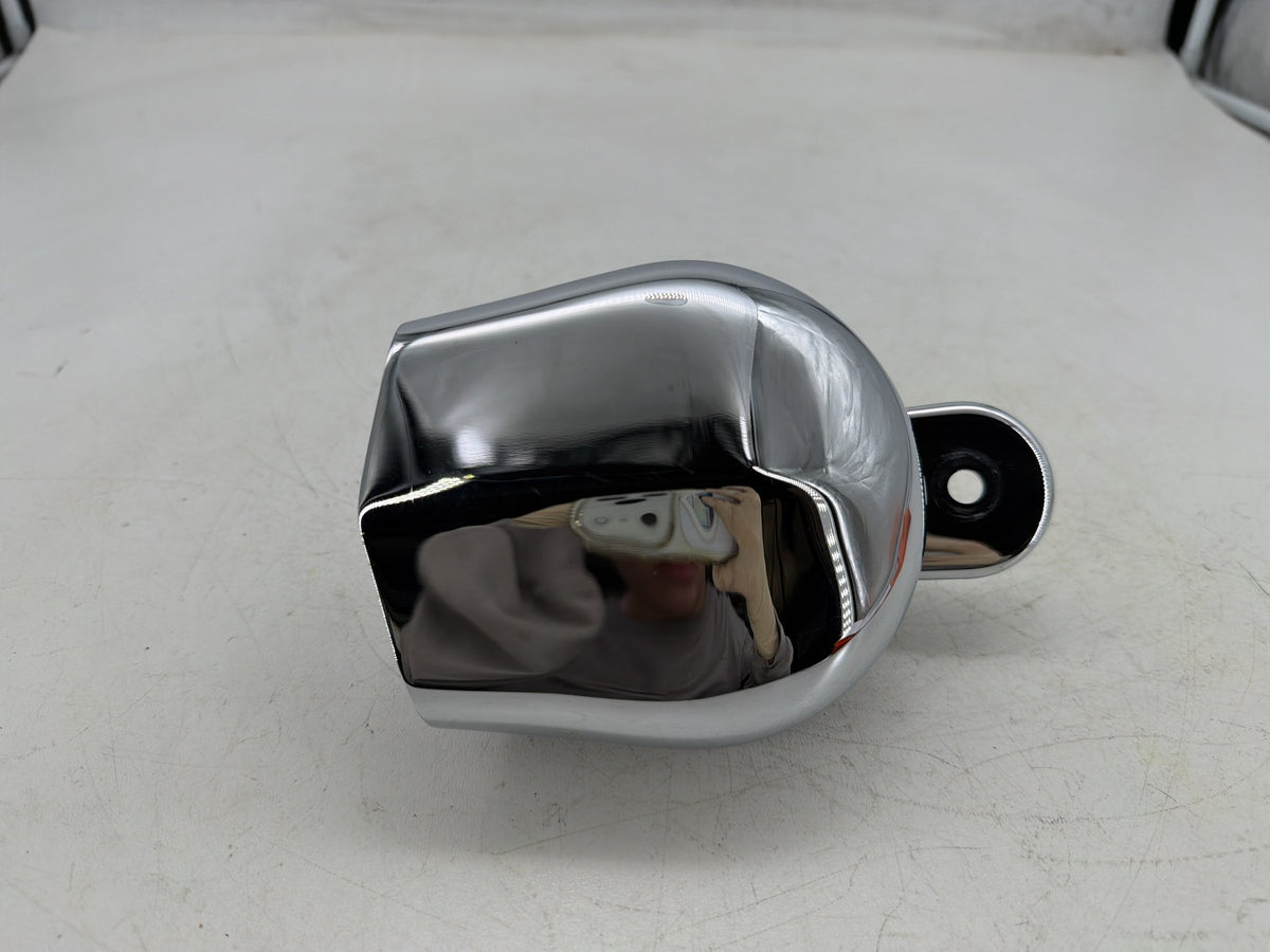 2006 Harley Softail Deuce FXSTDI OEM Horn Signal Klaxon Chrome Cover
