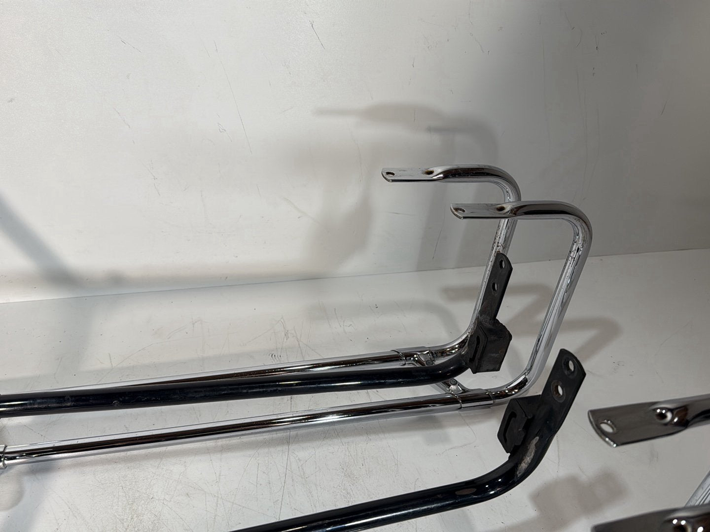 1984 - 1998 Harley-Davidson Touring Electra Glide Classic Rear Left Right Saddlebag Guard Rails Bar  	49193-93