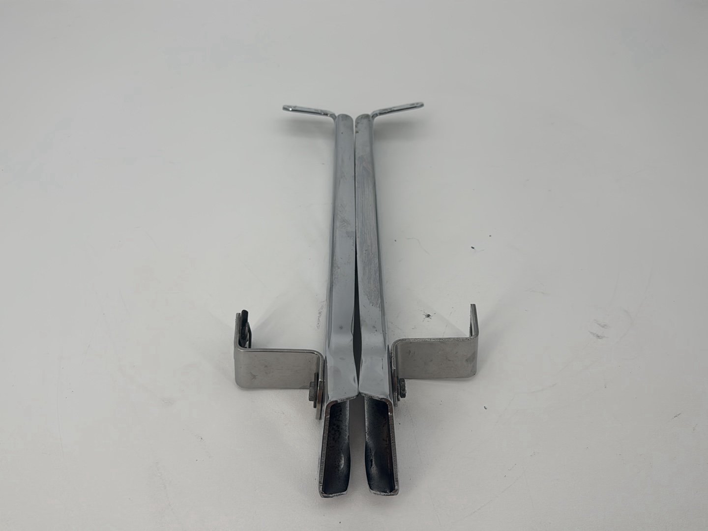 1999 - 2006 Harley-Davidson Touring Electra Glide Classic Left Right Saddlebag Fender Struts Brackets 90718-79C